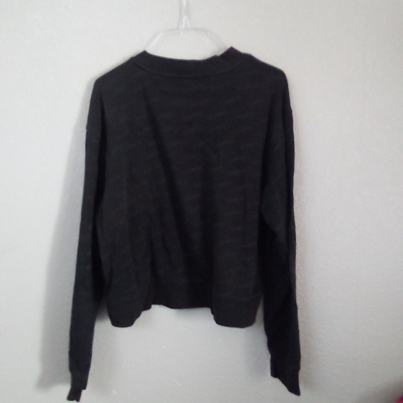 Black Long Sleeve Sweatshirt ( Box DU ) - Picture 3 of 4